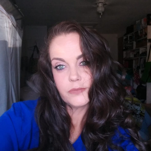 Meet your Posher, Harlow - Picture 1 of 1